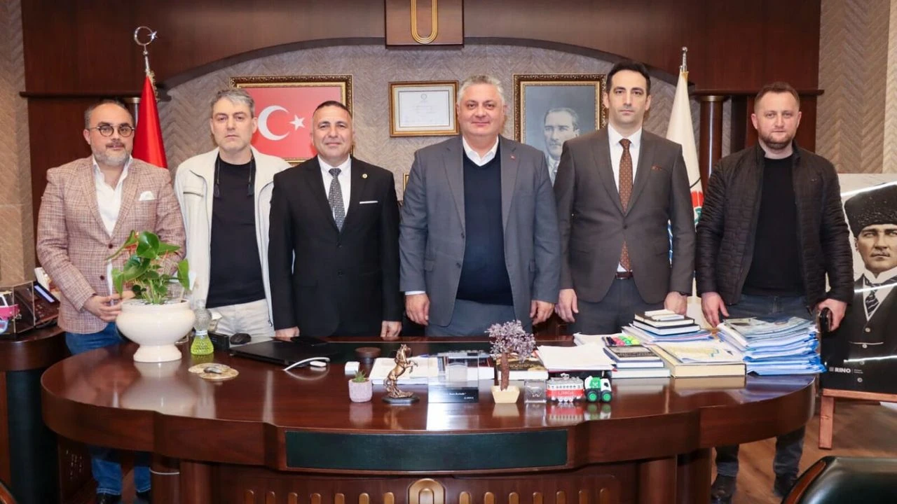 BAŞKAN MEHMET GÜREL’E ANLAMLI ZİYARET: YEREL BASINA DESTEK VURGUSU