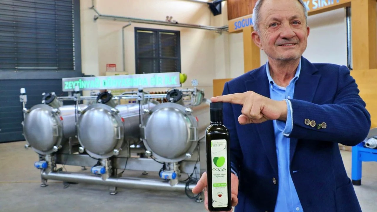 SOĞUK SIKIMDA VERİM DEVRİMİ: YERLİ ZEYTİNYAĞI MAKİNESİ SAHNEYE ÇIKIYOR
