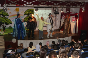 ÇİFTLİKKÖYLÜ ÖĞRENCİLER ÇOCUK TİYATROSU ŞÖLENİYLE EĞLENDİ