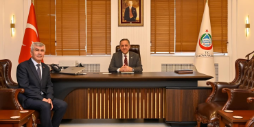 Yalova’da 46 Yıllık Hizmetin Ardından Duygusal Veda: Tapu Müdürü Mustafa Koç Emekliye Ayrıldı