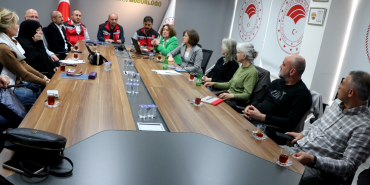 SERMAYECİK’Lİ YABAN MERSİNİ ÜRETİCİLERİNE İYİ TARIM EĞİTİMİ VERİLDİ