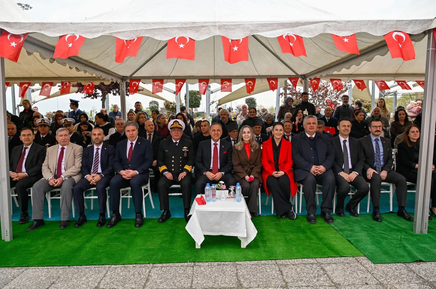 YALOVA’DA 23 NİSAN COŞKUSU: HÜZÜN VE GURUR AYNI MEYDANDA BULUŞTU