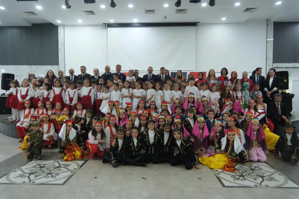 ÇİFTLİKKÖY’DE 23 NİSAN COŞKUSU YAŞANDI