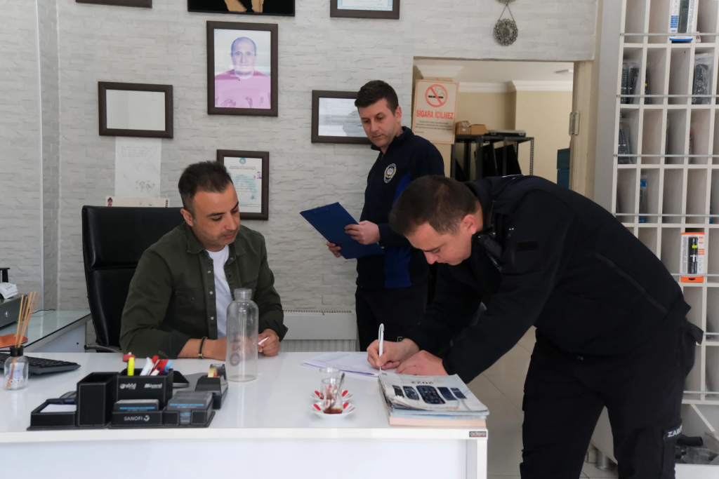 ÇİFTLİKKÖY ZABITASI RUHSAT DENETİMLERİ İÇİN SAHADA