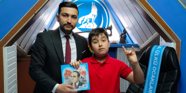 Ülkü Ocakları Yalova İl Başkanlığı’nda 23 Nisan Coşkusu: Temsili Koltuk Çocuklara Emanet Edildi