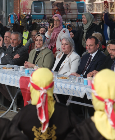 ÇİFTLİKKÖY’DE KADIN EL EMEĞİ PAZARI SEZONU AÇTI