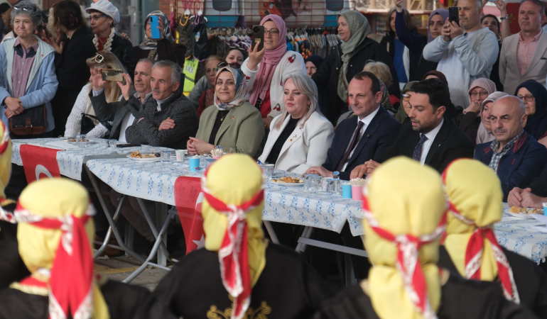 ÇİFTLİKKÖY’DE KADIN EL EMEĞİ PAZARI SEZONU AÇTI