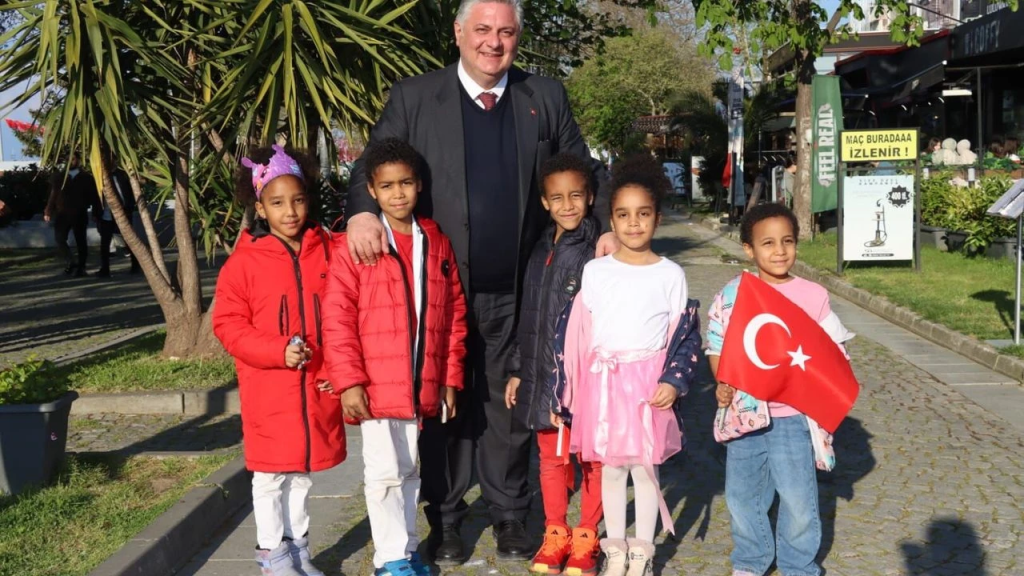 Yalova’da 23 Nisan Coşkusu Zirveye Ulaştı: Başkan Mehmet Gürel Çocuklarla Bayram Sevincini Paylaştı