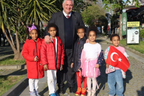 Yalova’da 23 Nisan Coşkusu Zirveye Ulaştı: Başkan Mehmet Gürel Çocuklarla Bayram Sevincini Paylaştı