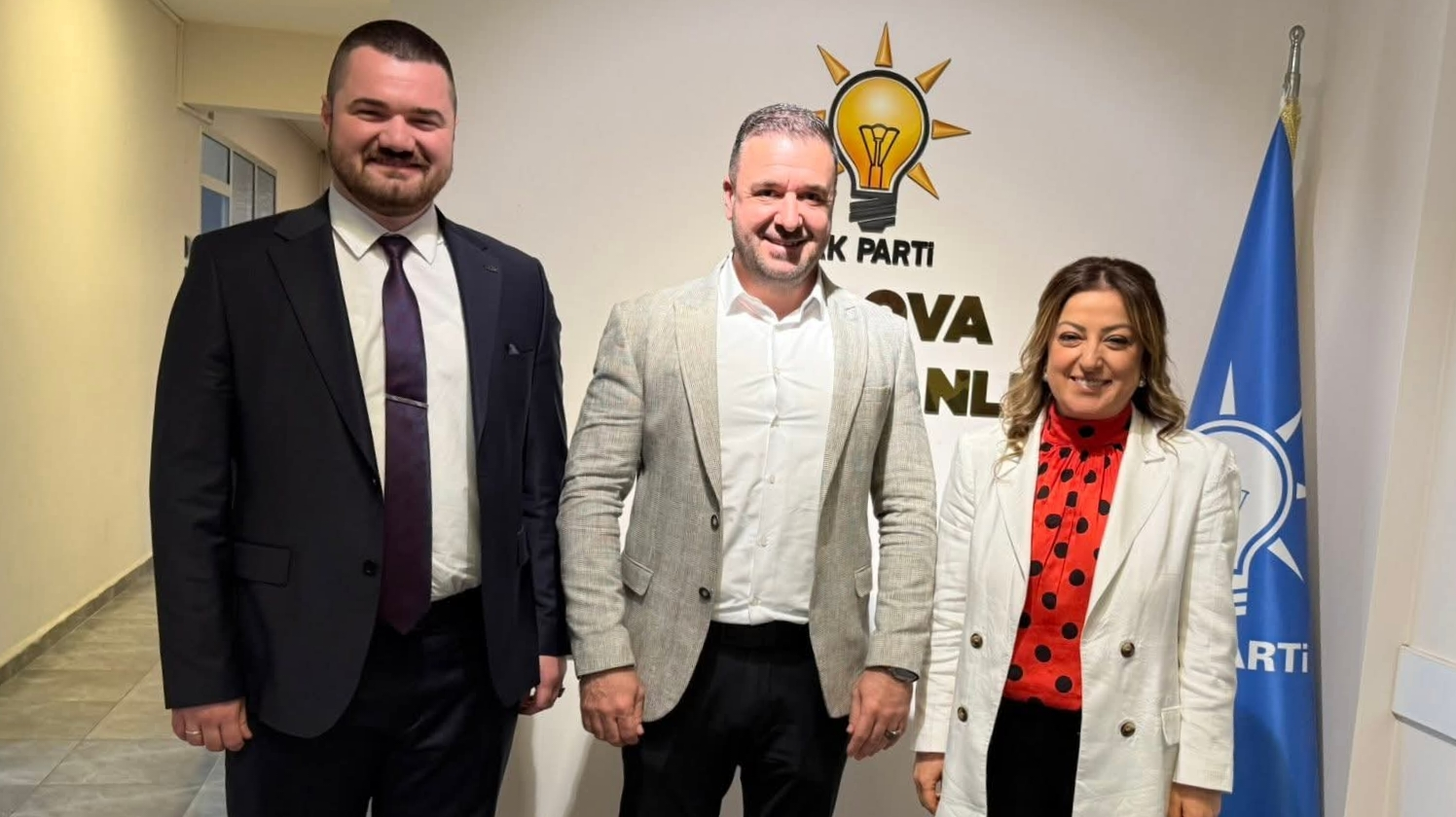 AK Parti Yalova Teşkilatında Dikkat Çeken Ziyaret: Muğlim Bağatar Parti Binasında Ağırlandı