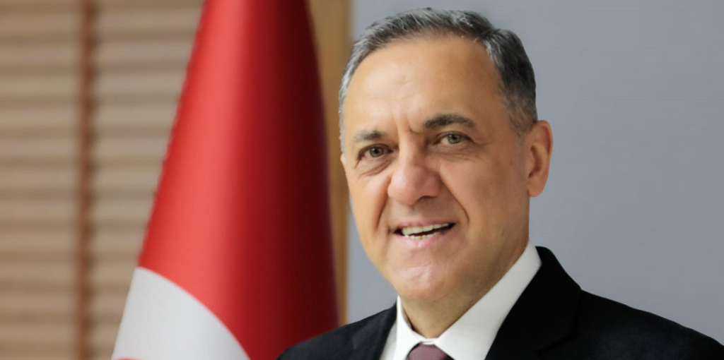 Yalova Valisi Dr. Ahmet Hamdi Usta’dan 1 Mayıs Mesajı: “Emeğin Gücüyle Güçlü Türkiye”