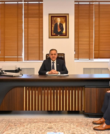 Yalova Kültür ve Turizm İl Müdürlüğü’nde Görev Değişimi: Vali Usta, Yeni Müdür Bayram’ı Kabul Etti