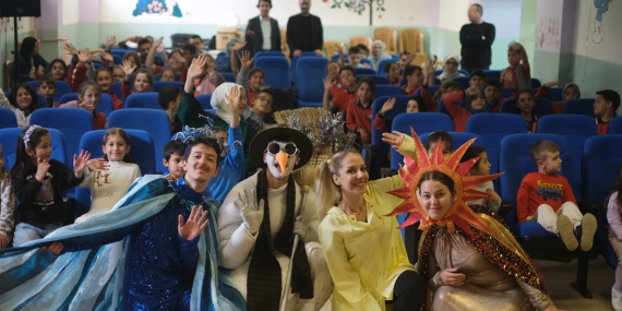 ÇİFTLİKKÖY’DE ÇOCUK TİYATROSU ŞÖLENİ SONA ERDİ