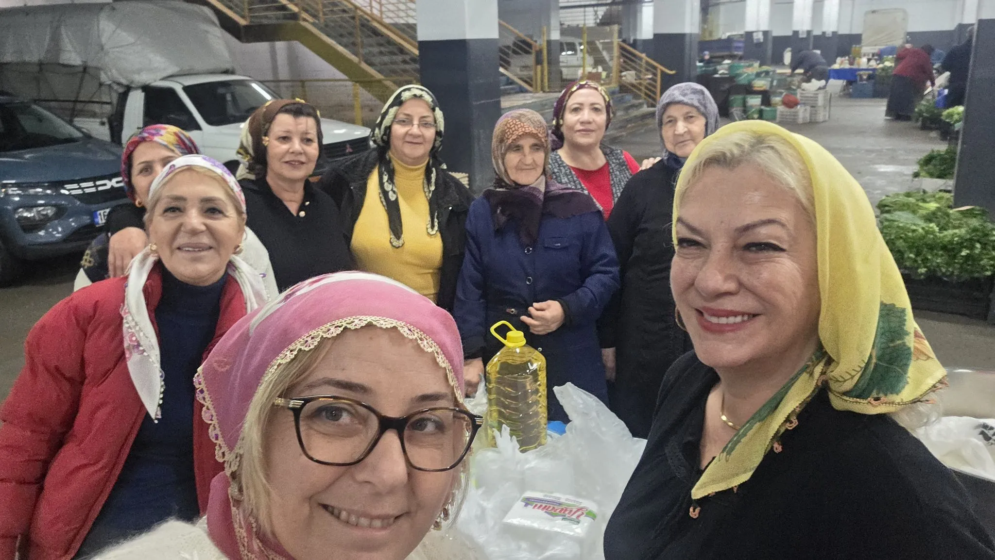 İYİ Parti’den Yalova’da Gönüllere Dokunan Etkinlik: Köylü Pazarında Pişi İkramı