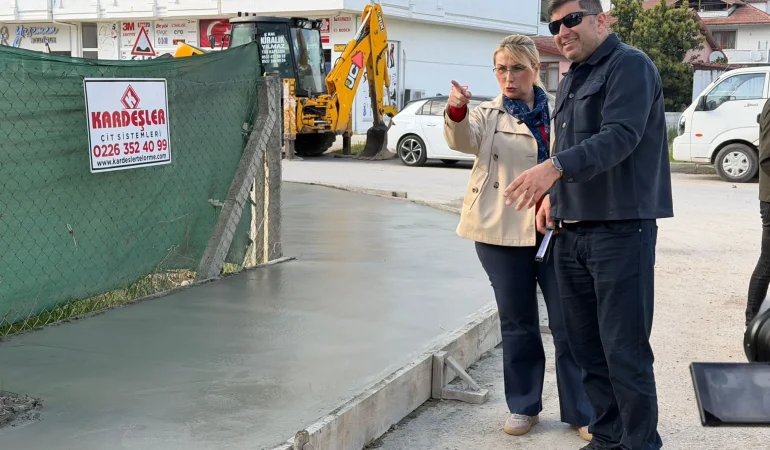 Altınova’da Kaldırımlar Yenileniyor: Sokaklar Daha Modern ve Güvenli