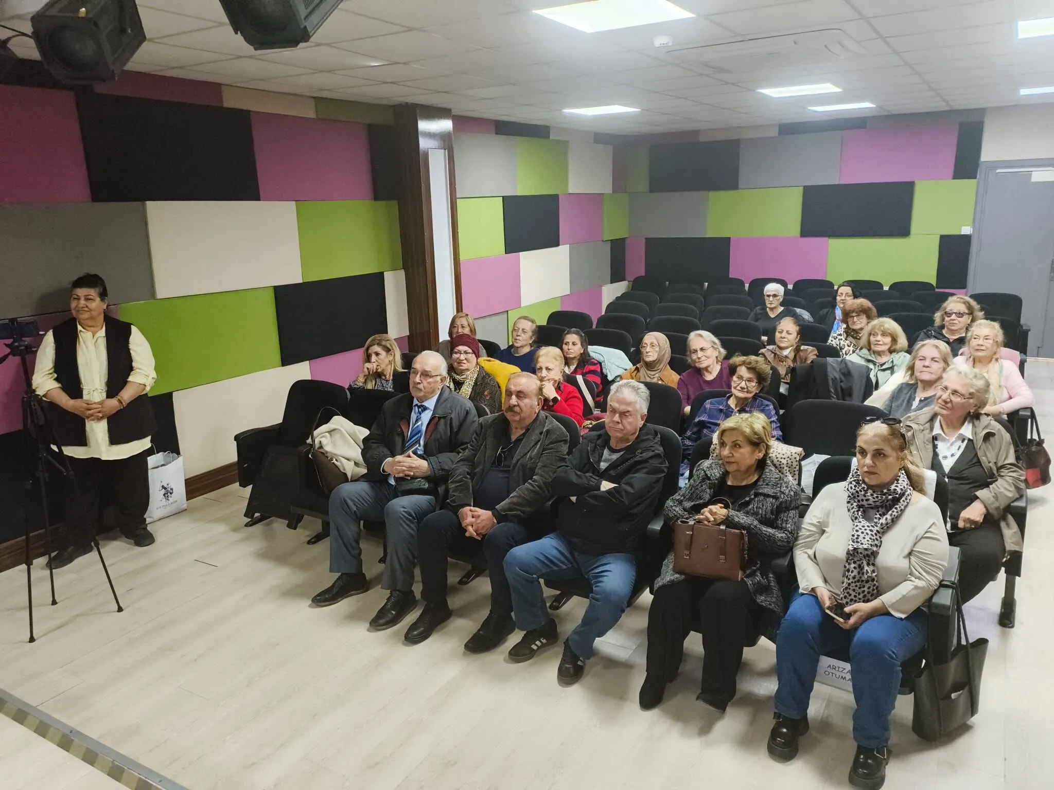 Ebru Kaplan’dan İlham Veren Hikâye: “Var Olmanın Notları” Söyleşisi Yoğun İlgi Gördü