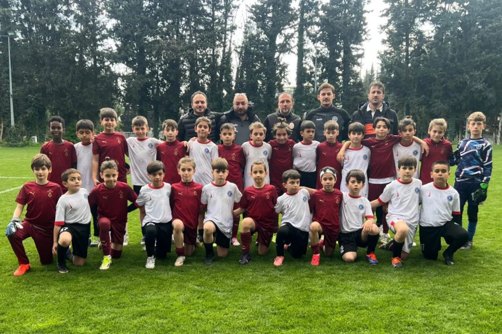 ÇİFTLİKKÖY ALTYAPI TAKIMLARINDA BU HAFTA 8 ÇİFTLİKKÖY ALTYAPI TAKIMLARINDA BU HAFTA