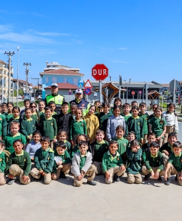 YALOVA’DA MİNİKLERE TRAFİK BİLİNCİ AŞILANIYOR
