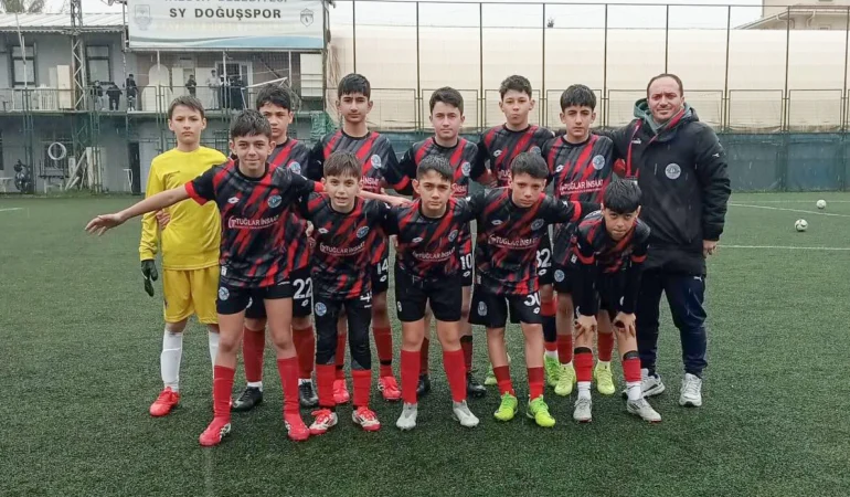 ÇİFTLİKKÖY MİNİKLERİ SEZONA RÜZGAR GİBİ BAŞLADI