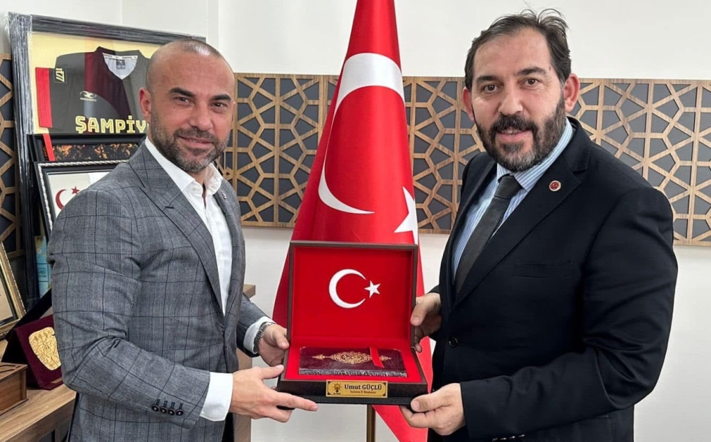 AK Parti Yalova İl Başkanı Umut Güçlü’den Hasan Soygüzel’e Tebrik: “Bu Başarının Yalova’ya Olumlu Dokunuşları Olacak”