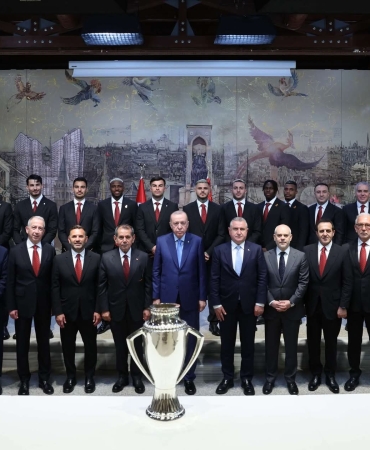 Cumhurbaşkanı Erdoğan’dan Şampiyon Galatasaray’a Kabul: 3 Cumhurbaşkanı Erdoğan’dan Şampiyon Galatasaray’a Kabul: