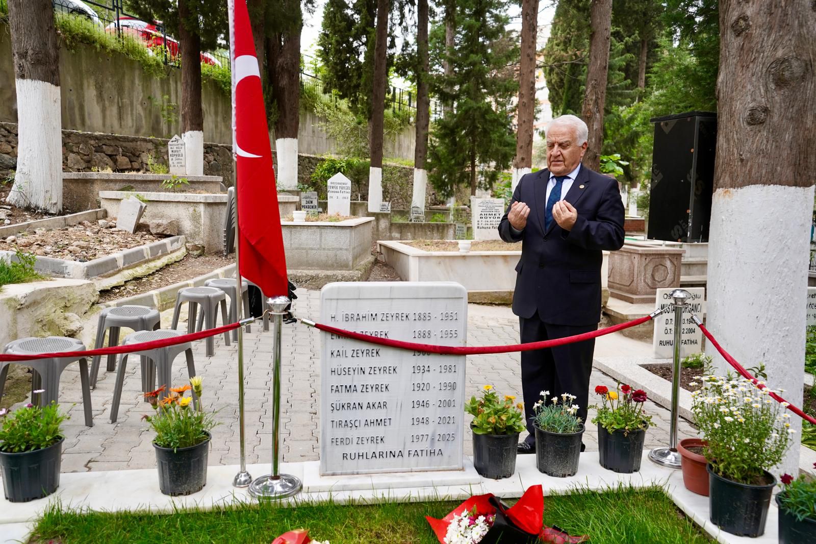 BECAN, MANİSA’DA: “BÖYLE BÜYÜYEN EKONOMİ OLUR MU?”
