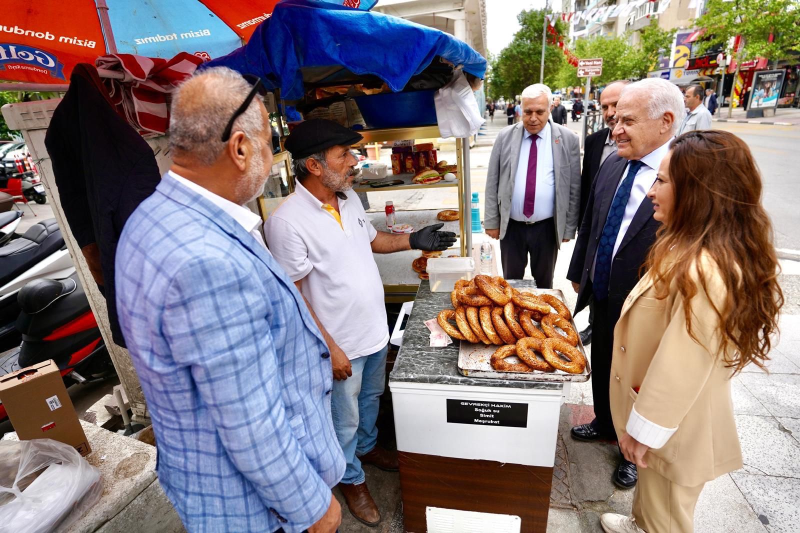 BECAN, MANİSA’DA: “BÖYLE BÜYÜYEN EKONOMİ OLUR MU?” 6 BECAN, MANİSA’DA: “BÖYLE BÜYÜYEN EKONOMİ OLUR MU?”