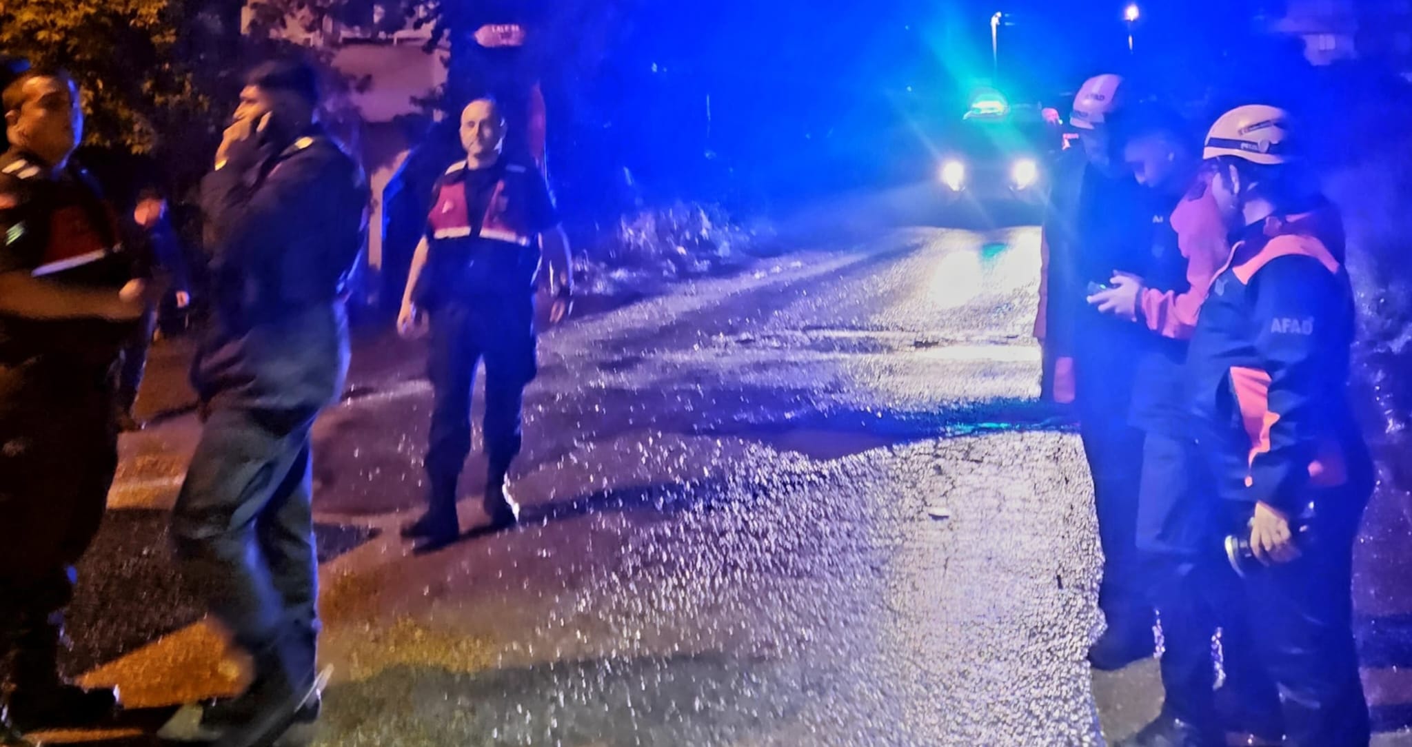 AFAD ve Jandarma Seferber Oldu, İki Çocuk Sağ Bulundu 5 AFAD ve Jandarma Seferber Oldu, İki Çocuk Sağ Bulundu