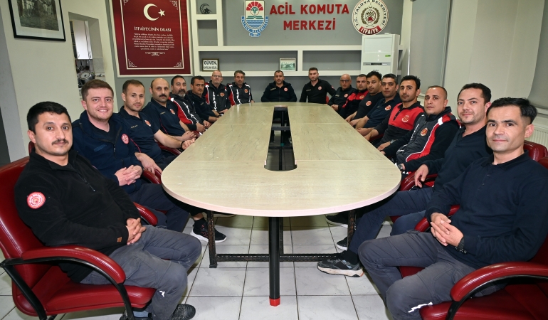 Yalova İtfaiyesi Kurban Bayramı Boyunca Teyakkuzda: 81 Personel ve 14 Araçla 7/24 Görev Başında 6 Yalova İtfaiyesi Kurban Bayramı Boyunca Teyakkuzda: 81 Personel ve 14 Araçla 7/24 Görev Başında