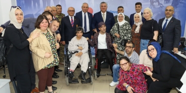 Yalova Belediyesi’nden Sosyal Belediyecilikte Yeni Adım: Engelsiz Destek Ofisi Hizmete Açıldı 105 Yalova Belediyesi’nden Sosyal Belediyecilikte Yeni Adım: Engelsiz Destek Ofisi Hizmete Açıldı