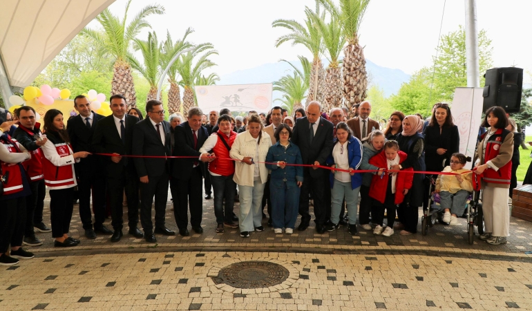 Ordu’da Engelliler Haftası’na Anlamlı Etkinlik: Vali Muammer Erol Sergi Açılışına Katıldı