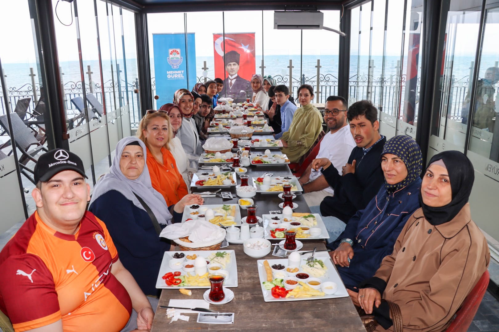 BAŞKAN MEHMET GÜREL, ENGELLİLER HAFTASI VE YÜRÜYEN KÖŞK ETKİNLİKLERİNDE ÖĞRENCİLERLE BULUŞTU 7 BAŞKAN MEHMET GÜREL, ENGELLİLER HAFTASI VE YÜRÜYEN KÖŞK ETKİNLİKLERİNDE ÖĞRENCİLERLE BULUŞTU