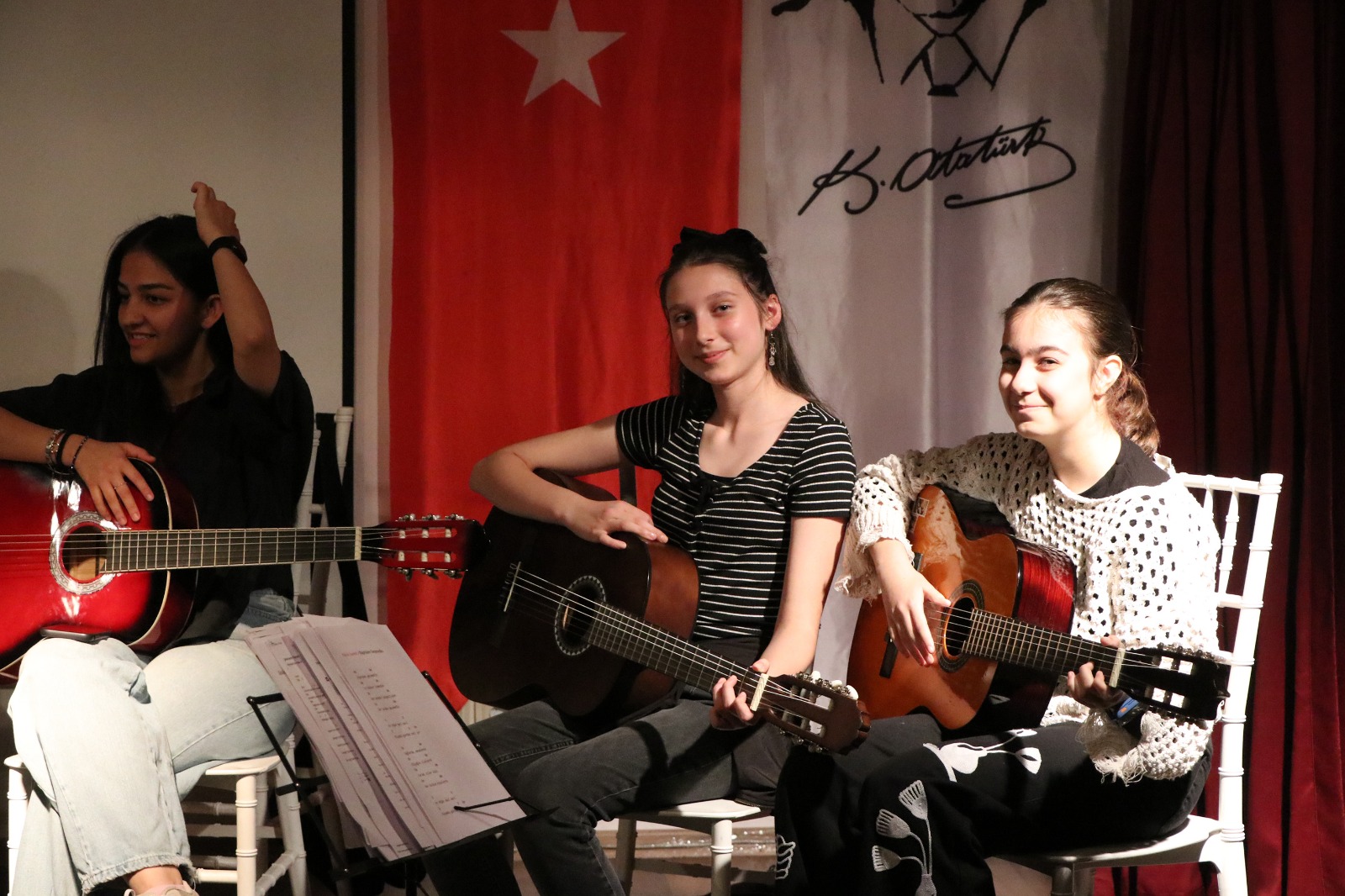 Çiftlikköy Belediyesi Ücretsiz Gitar Kursu Öğrencileri Yıl Sonu Konserinde Sahne Alacak