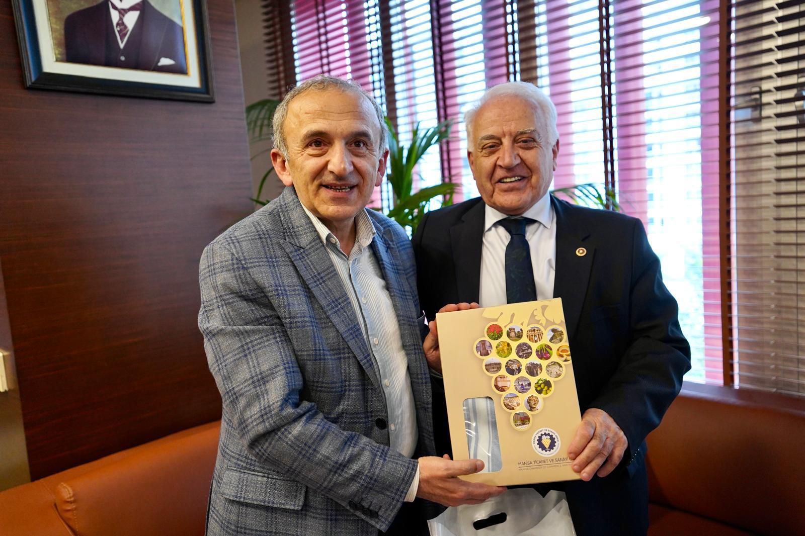 BECAN, MANİSA’DA: “BÖYLE BÜYÜYEN EKONOMİ OLUR MU?”