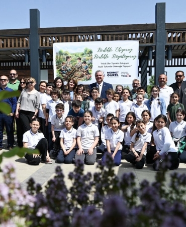 ATALIK TOHUMLAR MİNİK ELLERLE GELECEĞE TAŞINIYOR
