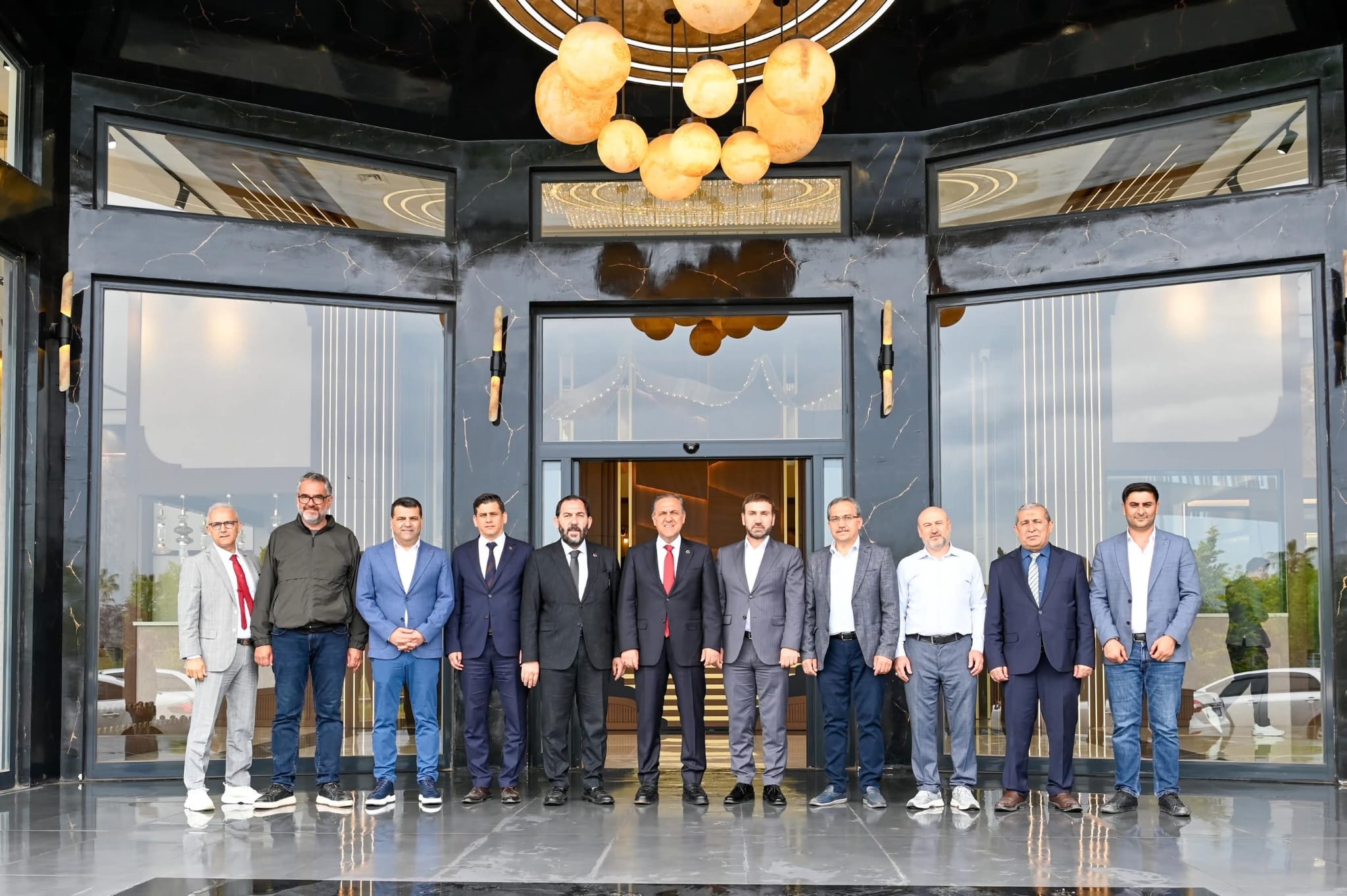  Vali Dr. Ahmet Hamdi Usta’dan Yatırım, Sanayi, Eğitim ve Milli Değerler İçin Yoğun Tempo