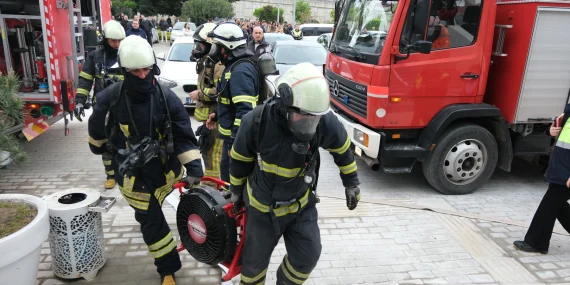 ÇİFTLİKKÖY’DE SENARYOLU YANGIN SÖNDÜRME TATBİKATI