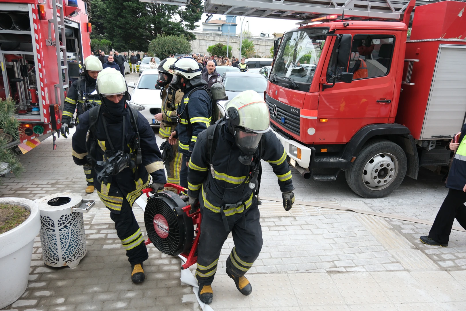 ÇİFTLİKKÖY’DE SENARYOLU YANGIN SÖNDÜRME TATBİKATI
