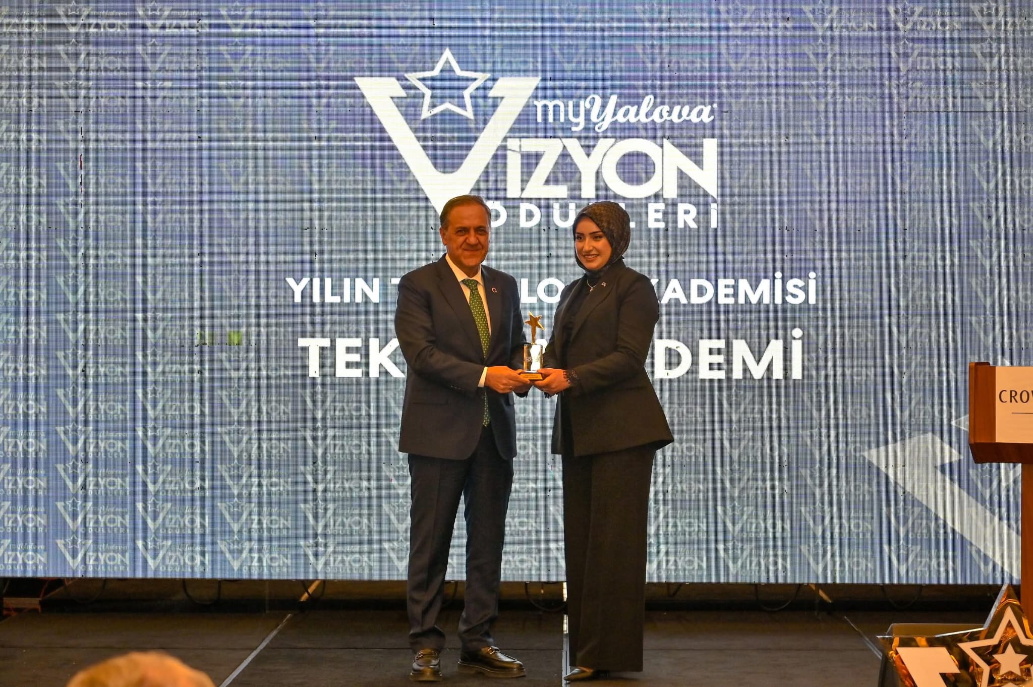 Yalova Valisi Dr. Ahmet Hamdi Usta’dan Yoğun Diplomasi Trafiği: Spor, Eğitim, Sanayi ve Uluslararası İş Birliği Masaya Yatırıldı