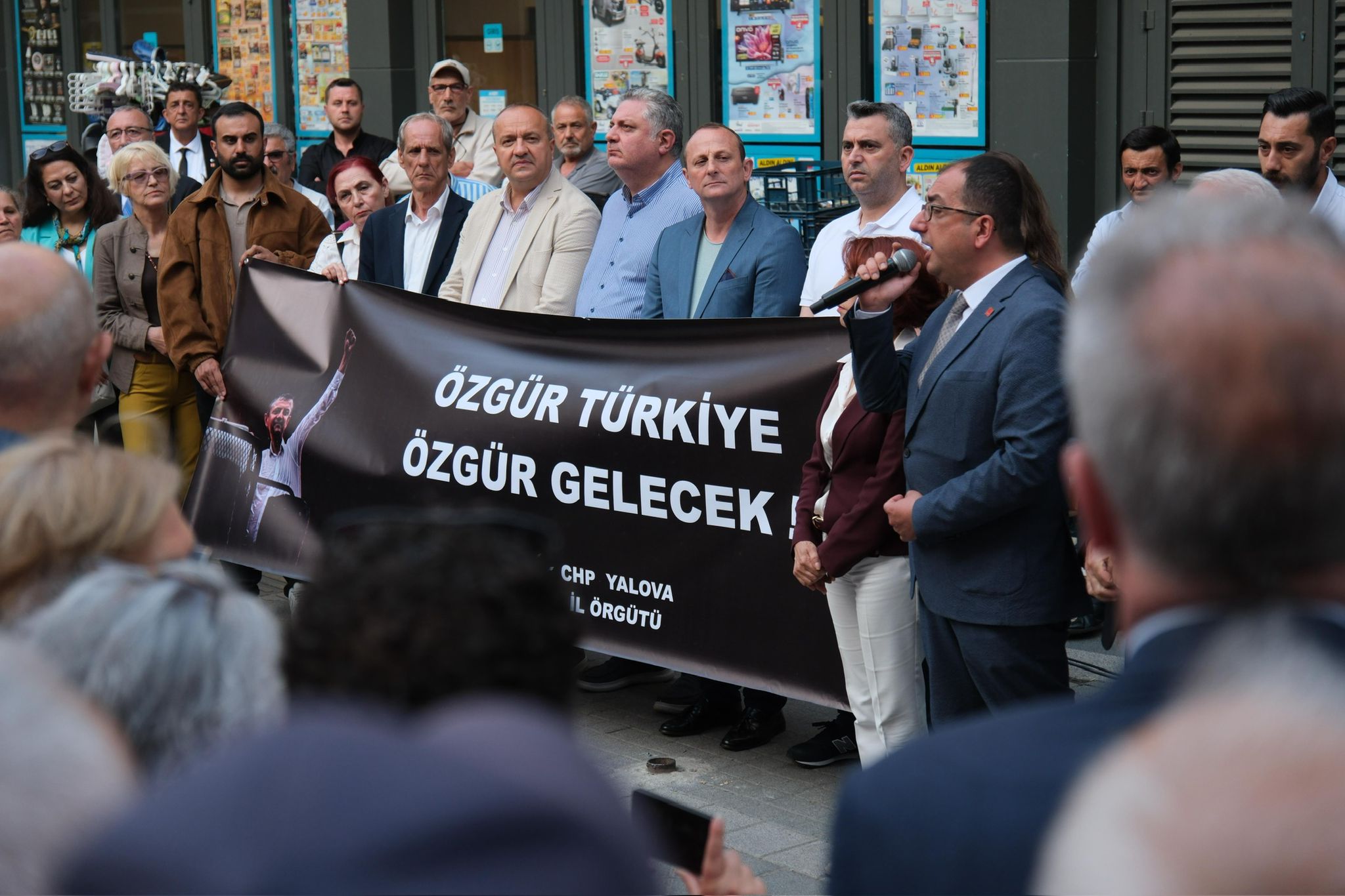 CHP Yalova Bayramlaşmada Tek Yürek Oldu: “Mücadeleyi Birlikte Büyüteceğiz” 1 CHP Yalova Bayramlaşmada Tek Yürek Oldu: “Mücadeleyi Birlikte Büyüteceğiz”