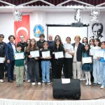 ÇİFTLİKKÖY’DE GİTAR KURSİYERLERİNİN KONSERİ BEĞENİ TOPLADI 25 ÇİFTLİKKÖY’DE GİTAR KURSİYERLERİNİN KONSERİ BEĞENİ TOPLADI