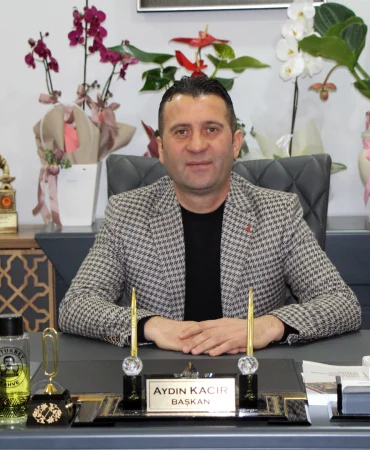 YALOVA’DA ESNAF İÇİN GÜÇ BİRLİĞİ: YESO’DAN BANKACILIK, YEREL YÖNETİM VE TİCARET KURUMLARIYLA STRATEJİK HAMLELER 9 YALOVA’DA ESNAF İÇİN GÜÇ BİRLİĞİ: YESO’DAN BANKACILIK, YEREL YÖNETİM VE TİCARET KURUMLARIYLA STRATEJİK HAMLELER