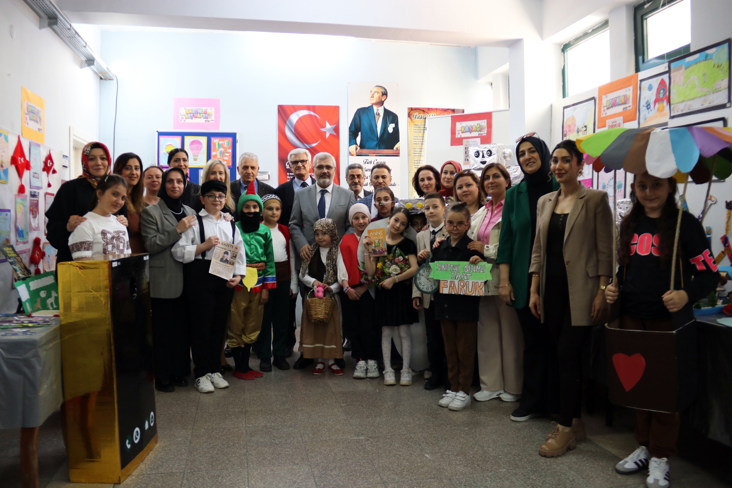 Öğrencilerden Kitap Dolu Proje Sergisi Büyük İlgi Gördü