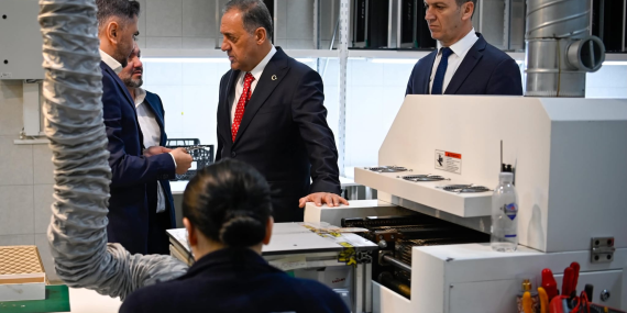 Yalova Valisi Ahmet Hamdi Usta’dan 1 Mayıs’ta Anlamlı Ziyaret: Kadın Emekçilere Vurgu