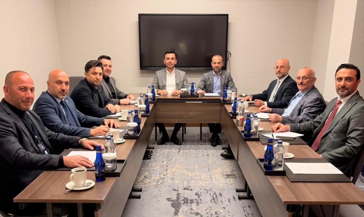 AK Parti Yalova Teşkilatı Doğu Marmara Strateji Toplantısı’na Katıldı