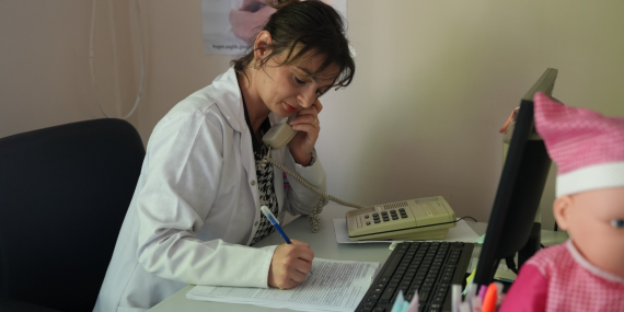 YALOVA’DA ANNE ADAYLARINA YAKIN TAKİP: 1000 GEBEYE EBELİK DESTEĞİ