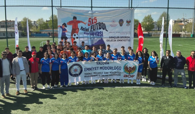 Lise Öğrencileri Sahada Buluştu: “Gençler Sporda, Gelecek Emniyette” Turnuvası Büyük İlgi Gördü 5 Lise Öğrencileri Sahada Buluştu: “Gençler Sporda, Gelecek Emniyette” Turnuvası Büyük İlgi Gördü