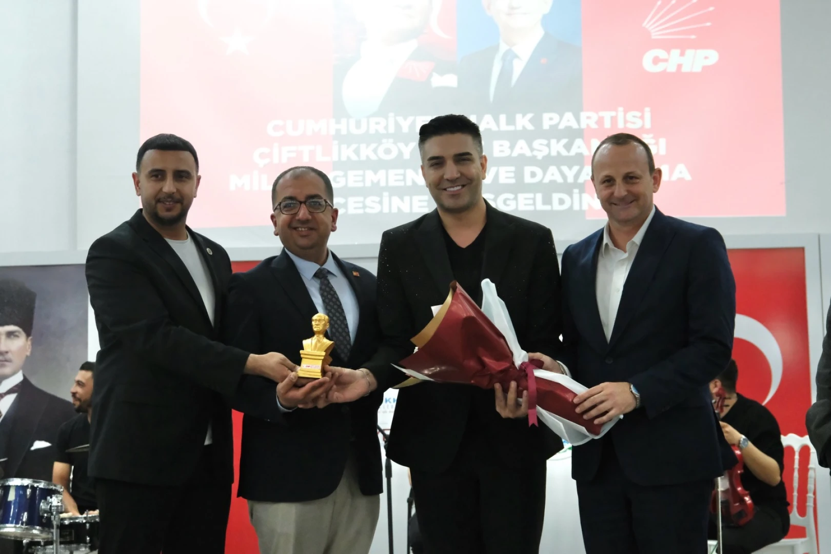 CHP’DEN ÇİFTLİKKÖY’DE DAYANIŞMA GECESİ