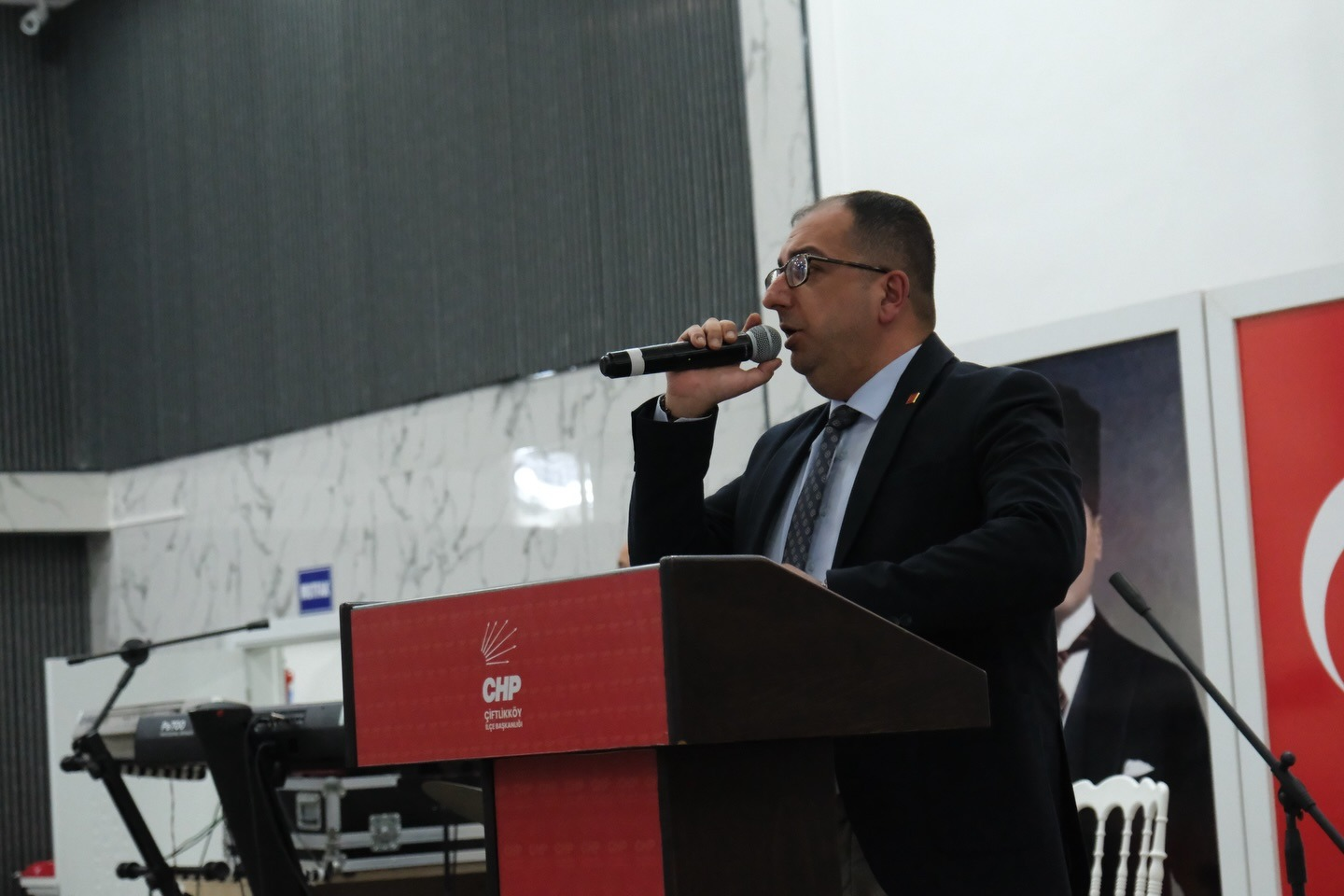 CHP’DEN ÇİFTLİKKÖY’DE DAYANIŞMA GECESİ