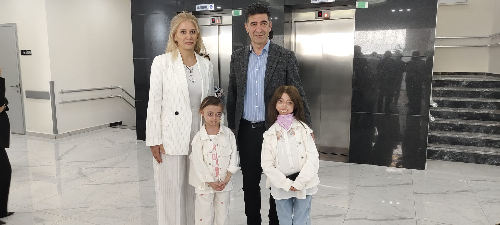Aktif Hastanesi’nin “Engelleri Aşan Sergisi” Yoğun İlgi Gördü